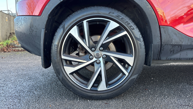 Volvo Xc40 2.0 B4P R DESIGN Pro 5dr Auto [7 speed] Petrol Estate